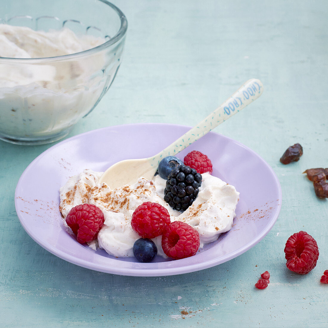 Date and berry quark for a child's breakfast