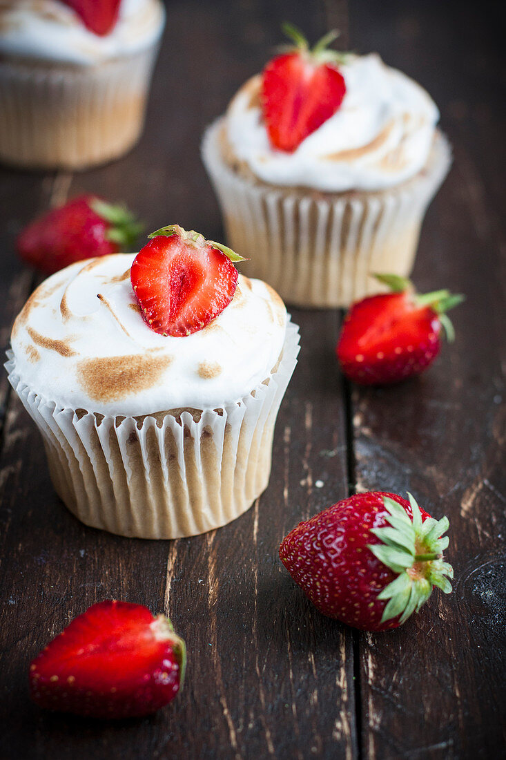 Strawberry Meringue Cupcakes