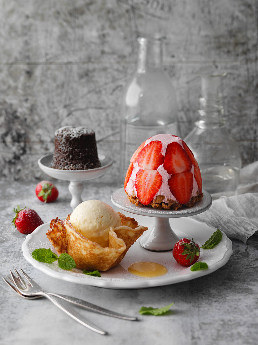 Strawberry cake, eggnog parfait and chocolate cake