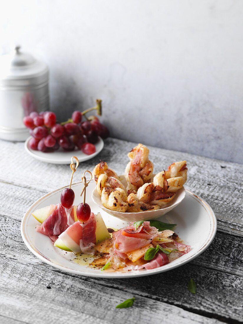 Variations on country ham with melon and puff pastry