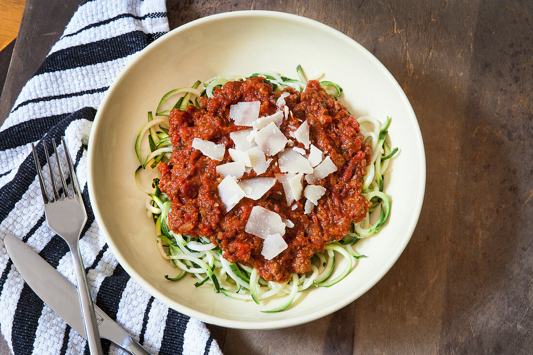 Zucchini noodles with bolognese sauce and parmesan