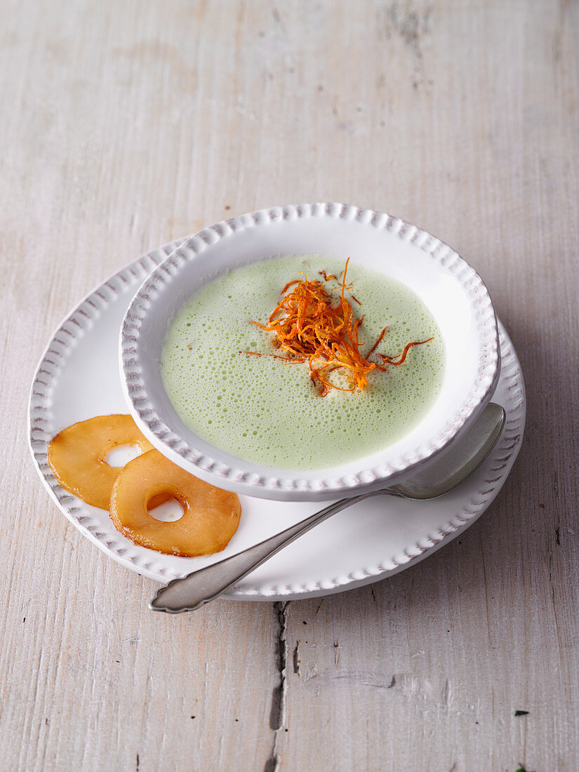 Cream of courgette soup with caramelised pears