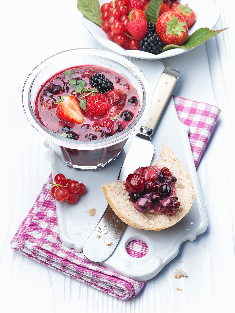 Berry and mascarpone spread