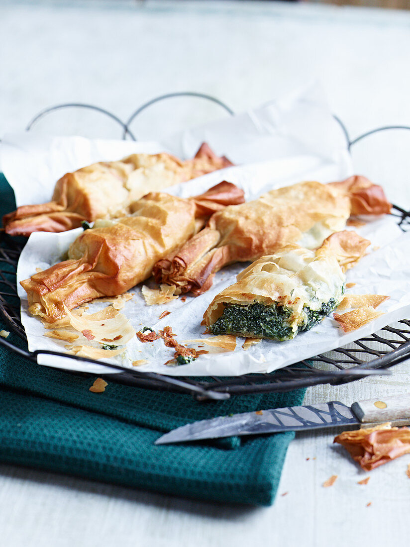 Spinach and ricotta pastries