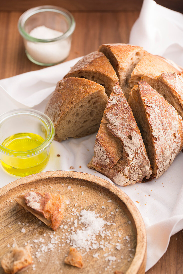 Brot, Salz und Olivenöl