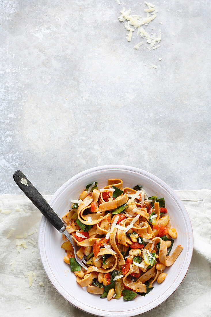 Vegetarian chard pasta with tomatoes