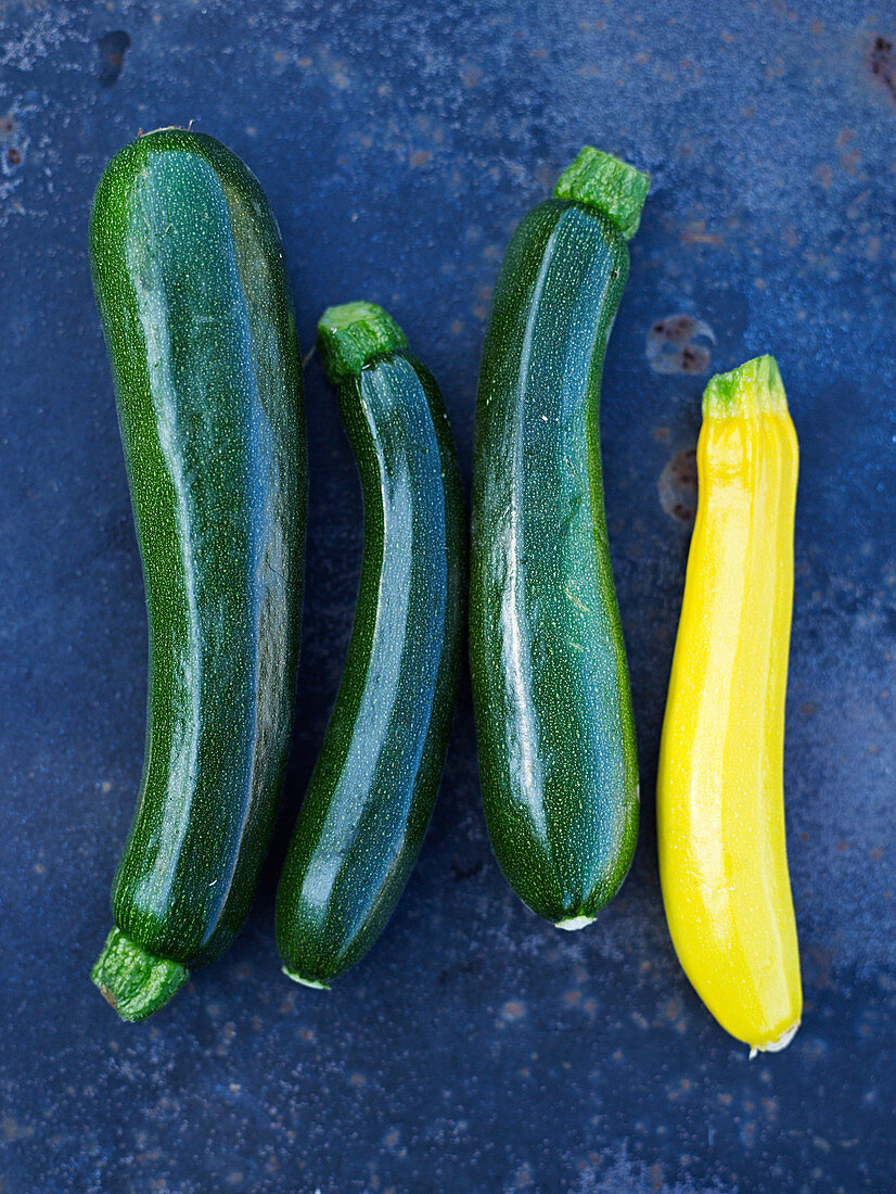 Green and yellow zucchinis