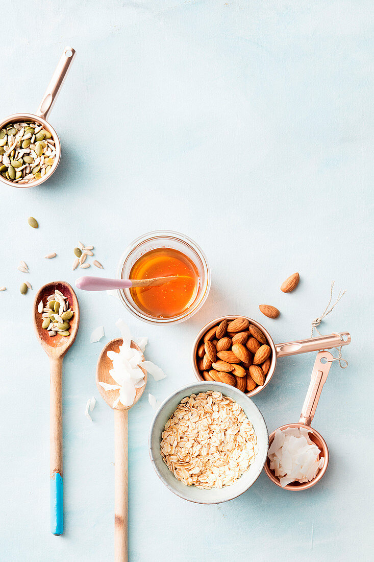 Ingredients for making overnight oats