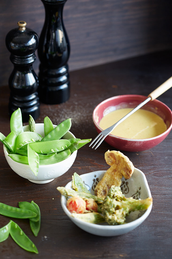 Gemüse-Tempura mit Fonduesauce