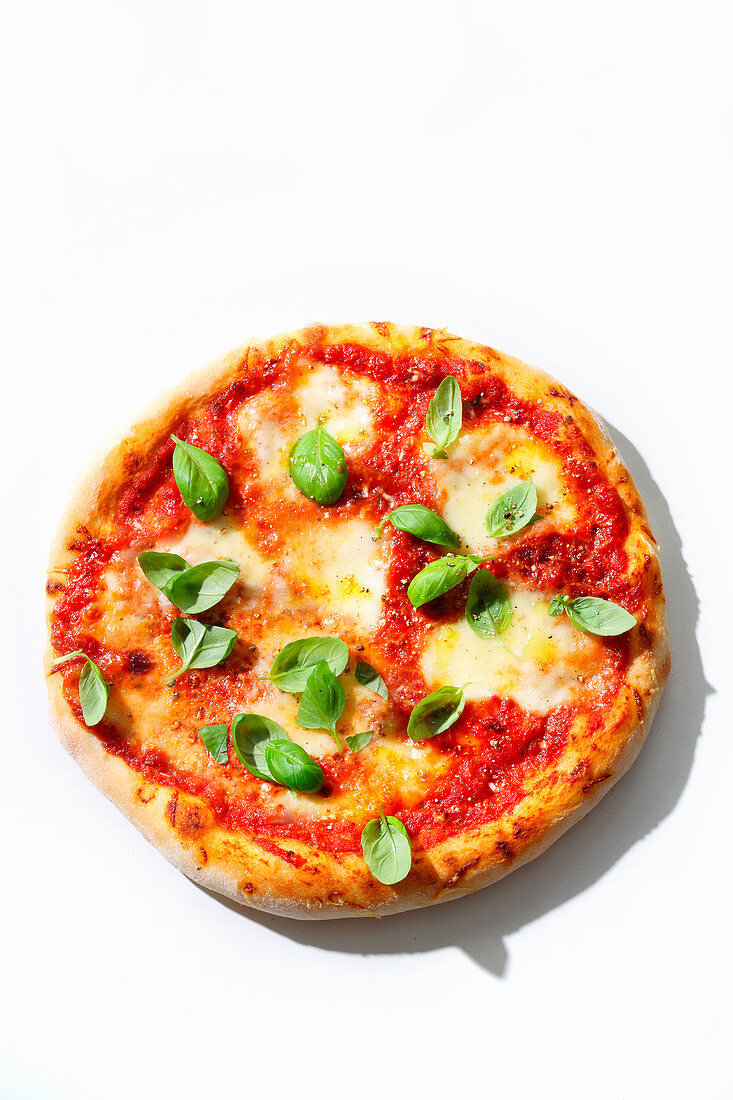 Pizza Margherita (trend from the 1950s)