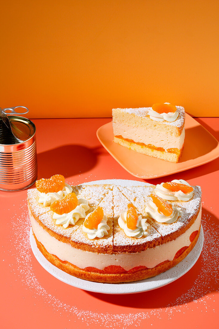Creamy mandarin cheesecake (trend from the 1970s)
