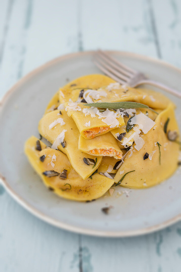 Ravioli with pumpkin and goat's cheese