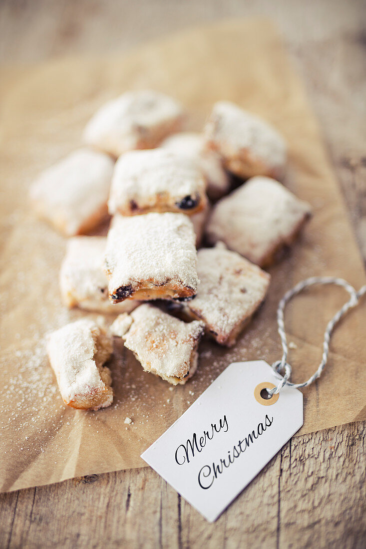 Stollen bites with a marzipan filling