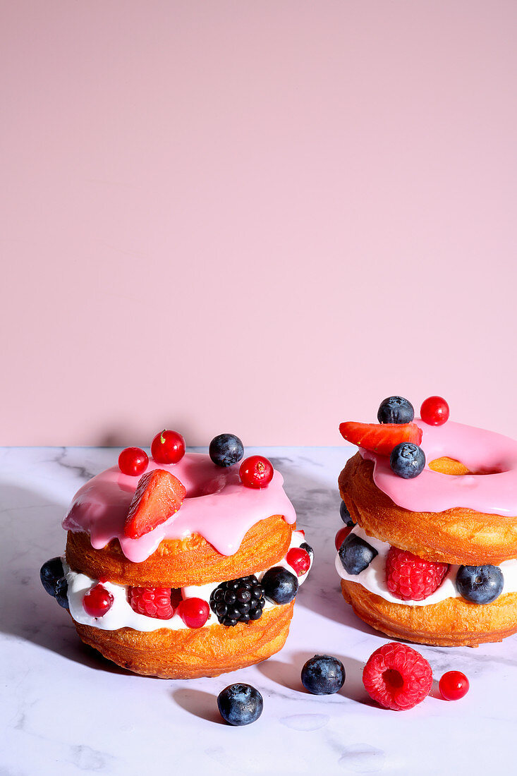 Marshmallow berry cronuts (trend from the 2010s)
