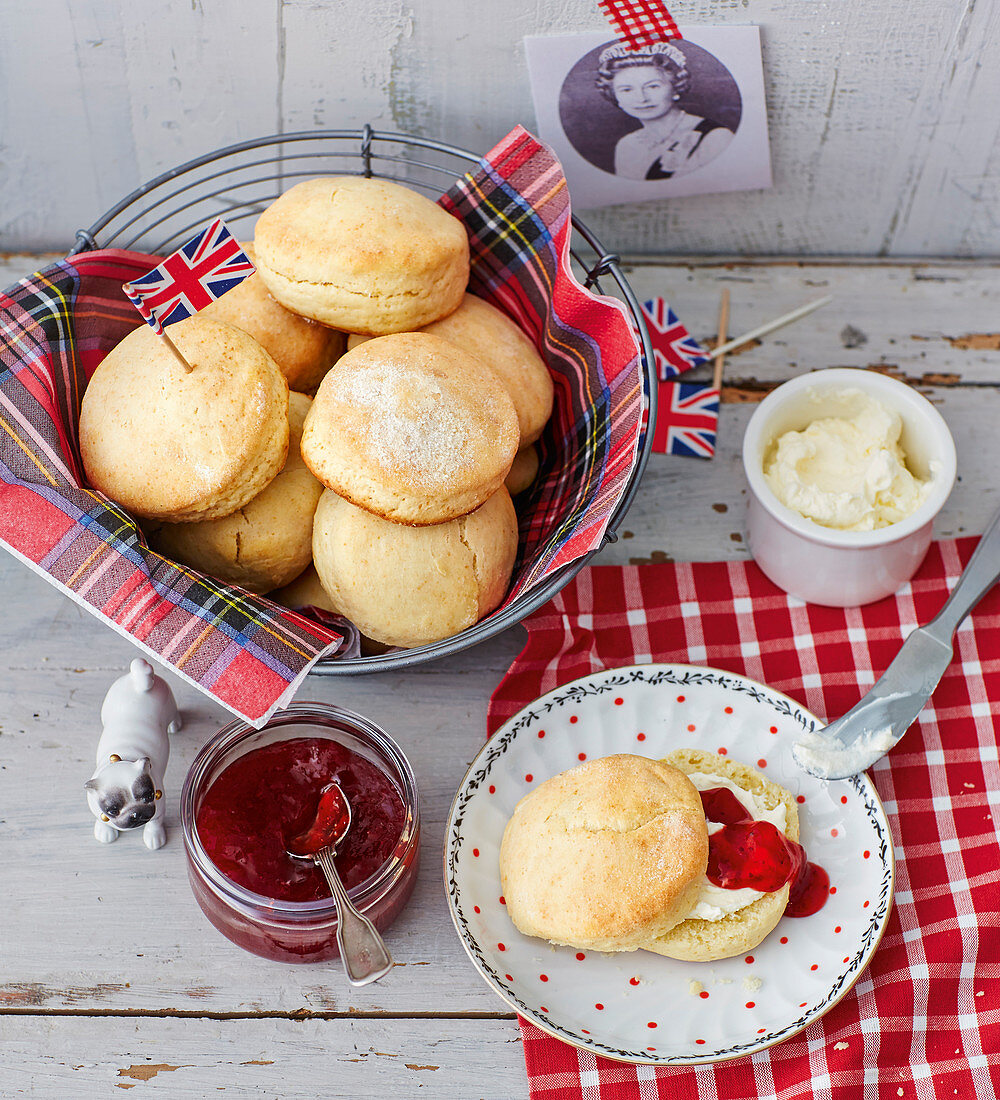 Scones with clotted cream and raspberry jam