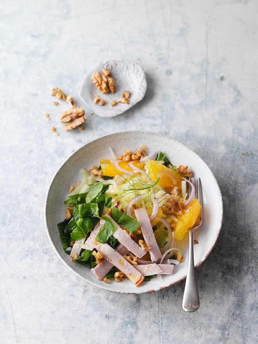 Orangen-Fenchel-Salat mit Putenbrustaufschnitt