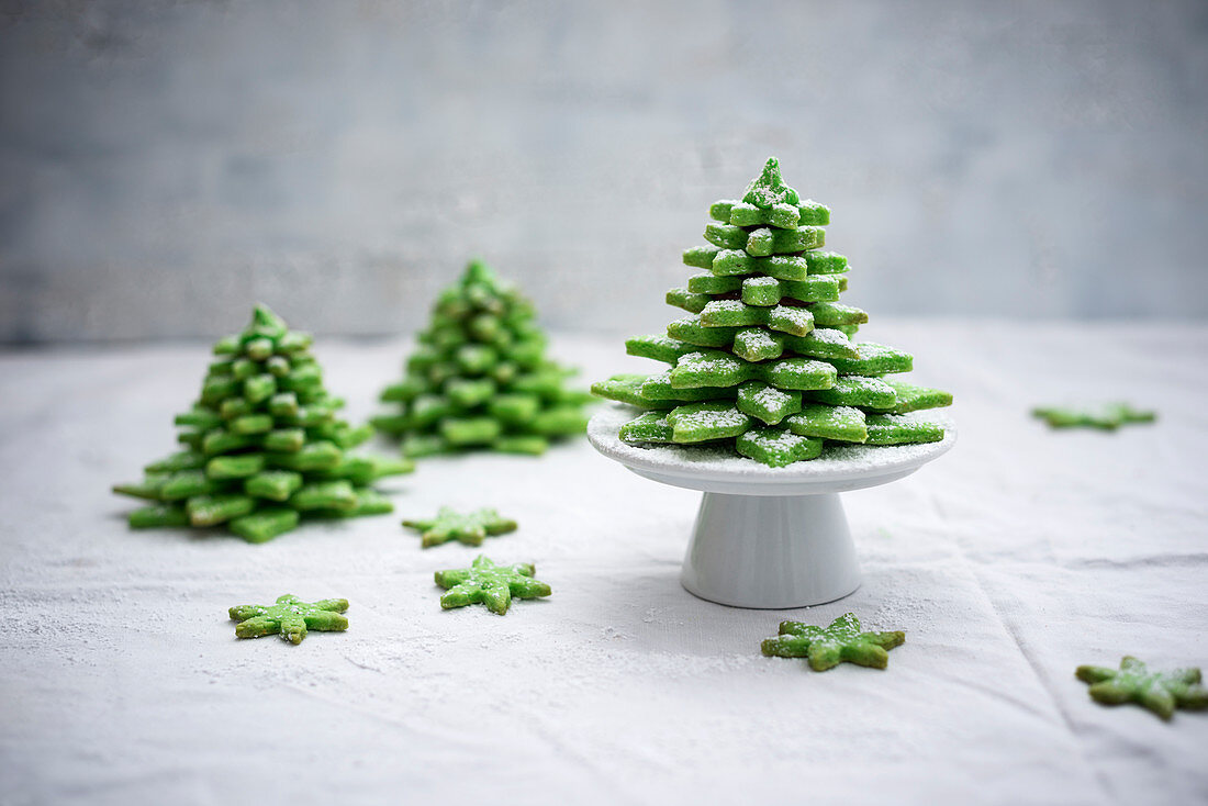 Matcha biscuit Christmas trees (vegan)