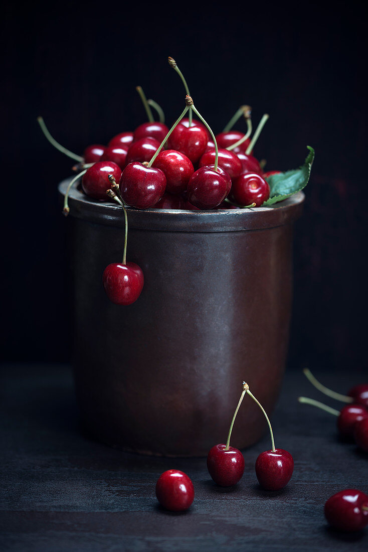 Fresh sweet cherries (prunus avium)