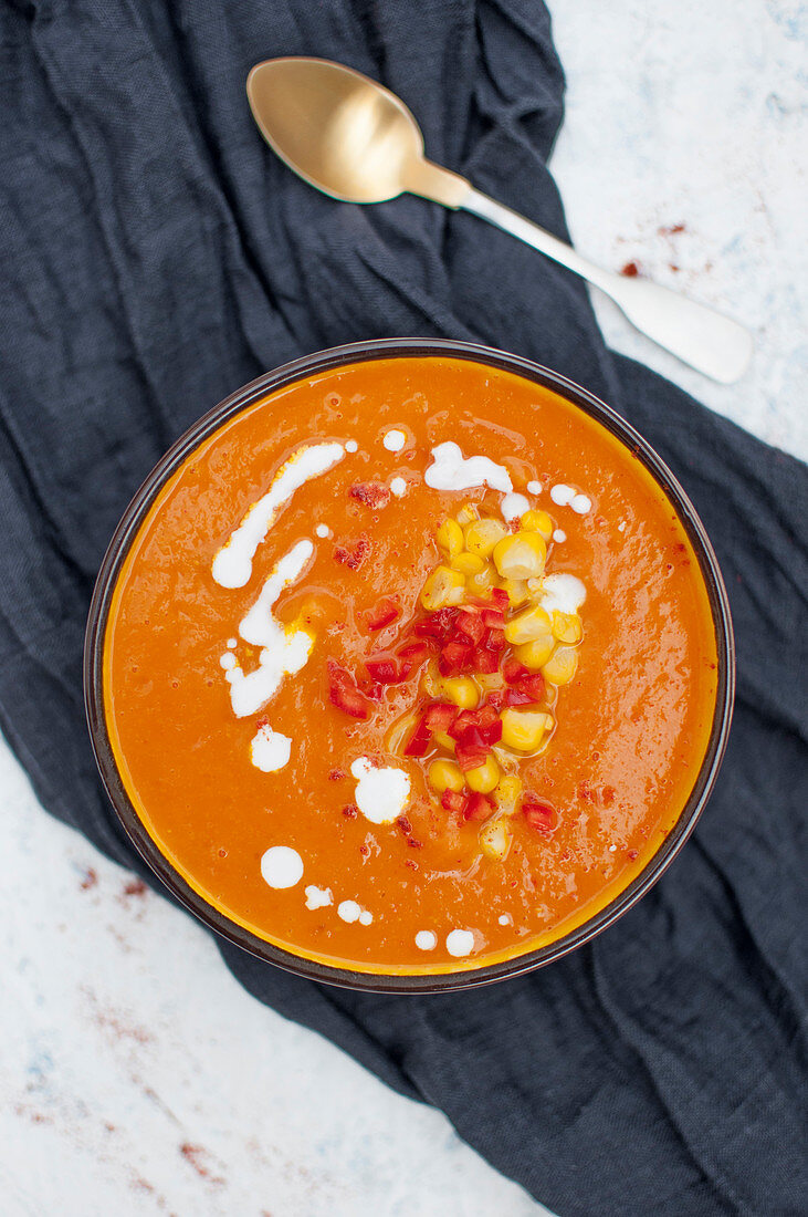 Cream soup with roasted pumpkin and roasted tomatoes