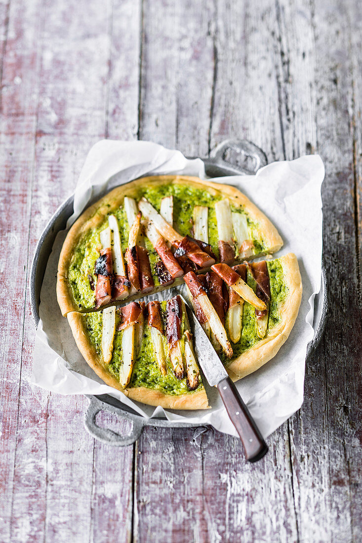 Pan-fried wild garlic and asparagus tart