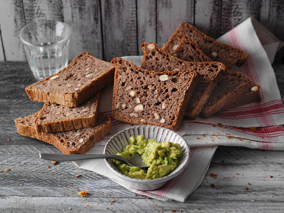 Nut bread with avocado mousse