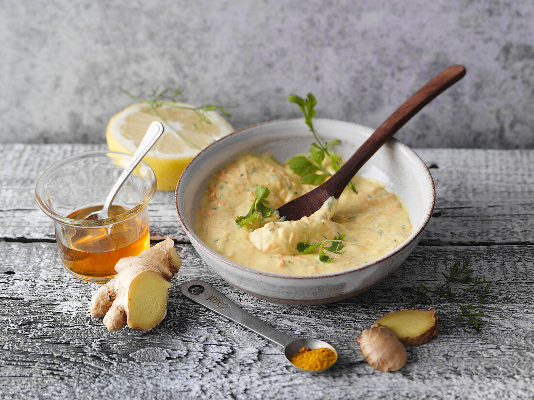 Curry and ginger spread with cream cheese