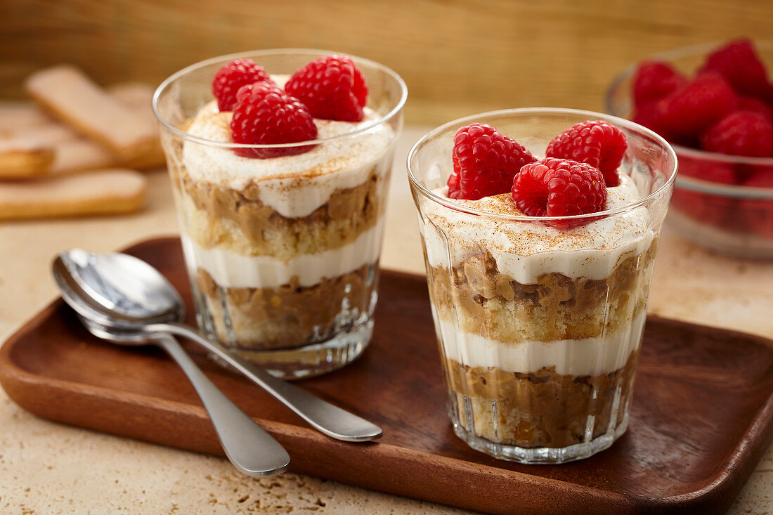 Tiramisù mit Overnight Oat und Himbeeren