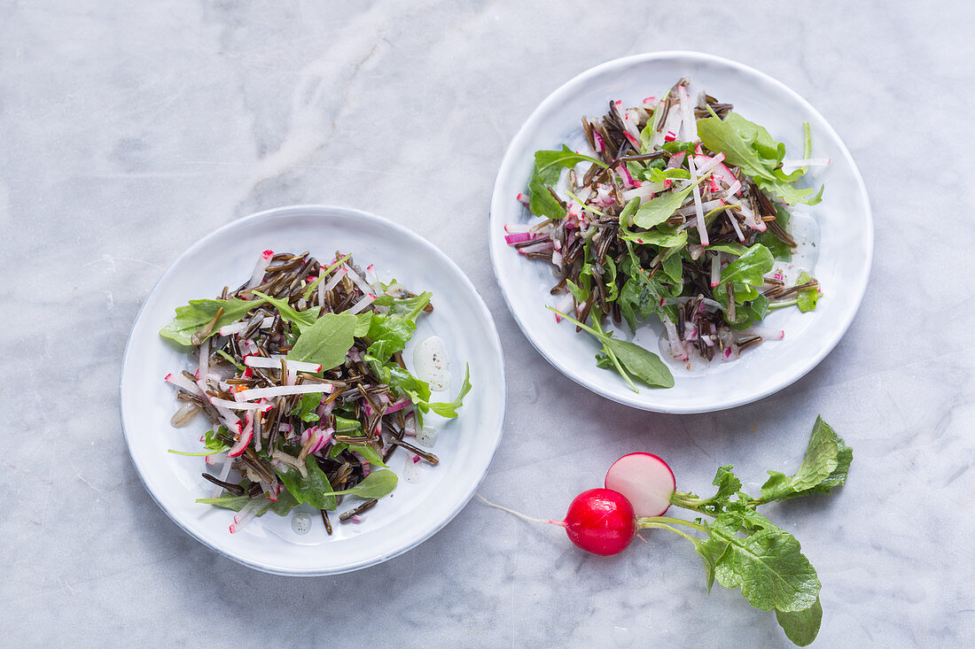 Wild rice salad with rocket and radishes