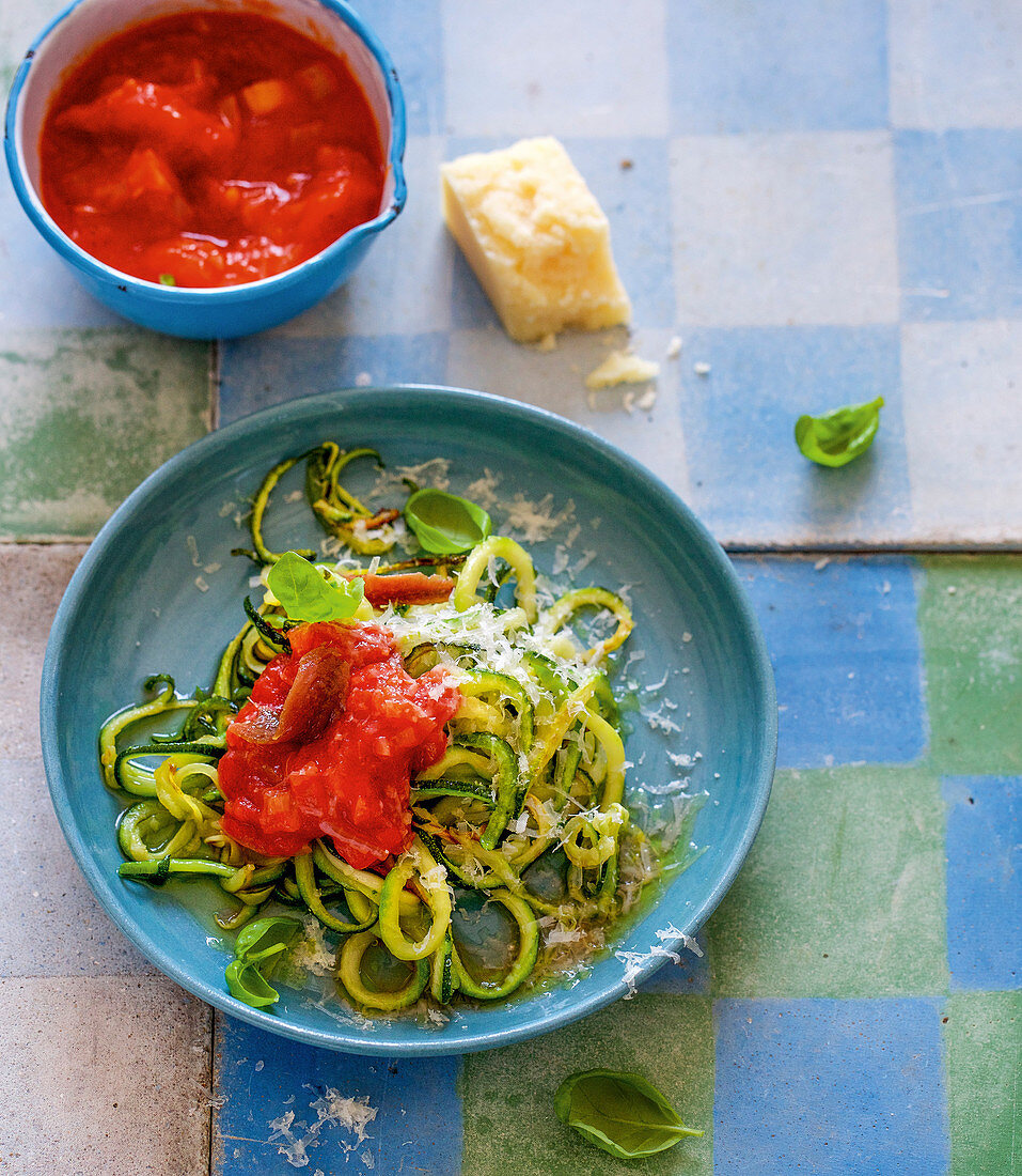 Courgette noodles with an anchovy and tomato sauce