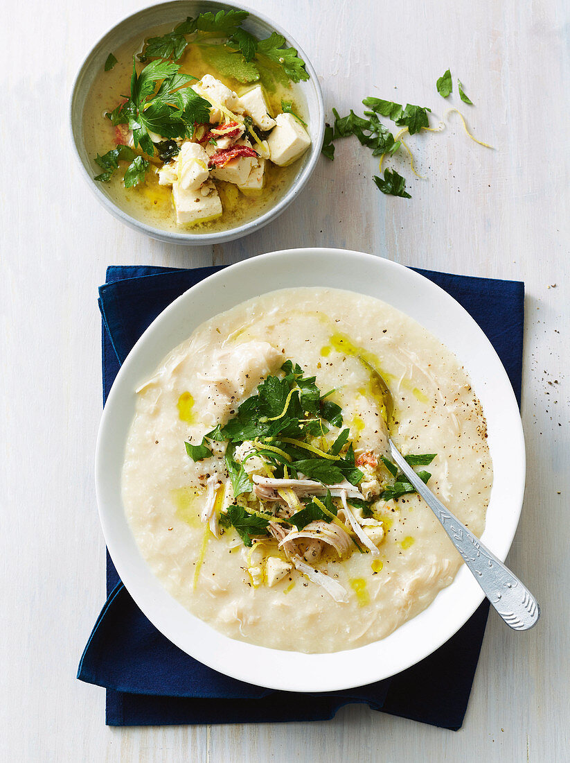 Greek lemon and chicken slow cooker soup