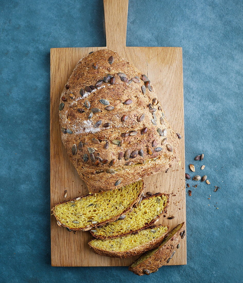 Kürbis-Weizenkeim-Brot mit Joghurt