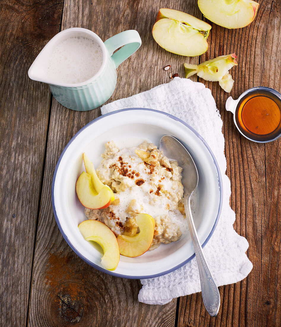 Porridge with wheat germ, almond milk and apple