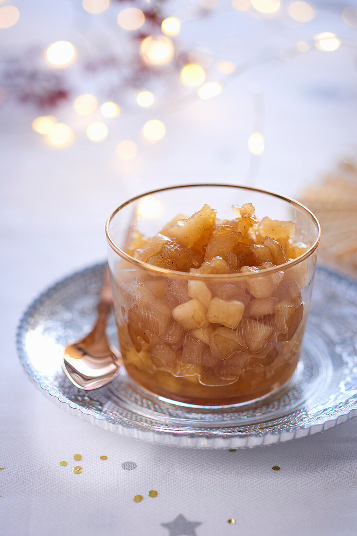 Spiced apple compote (Christmas)