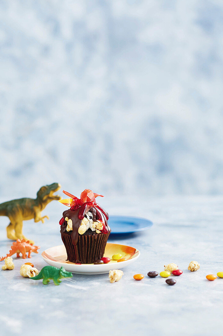 Pinata-Vulkan-Cupcakes
