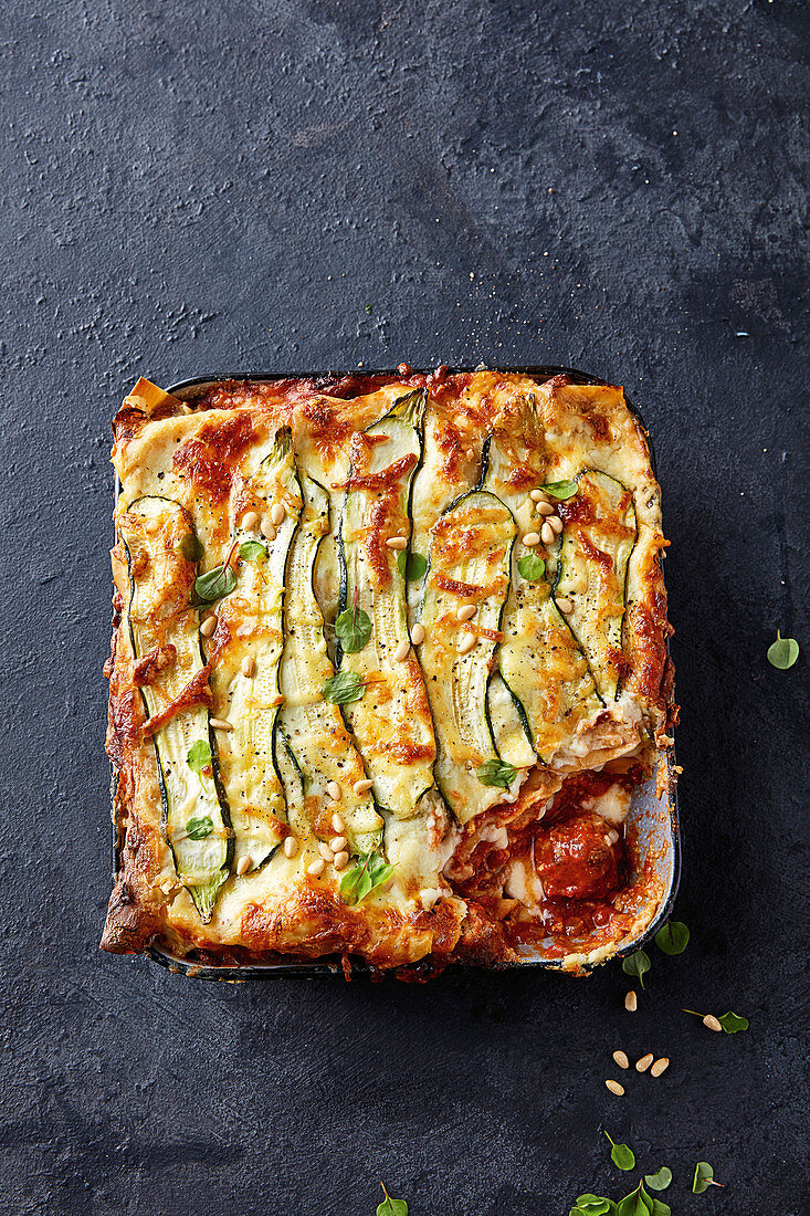 Meatball lasagne with zucchini
