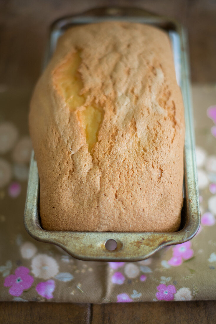 Pound cake in a loaf tin