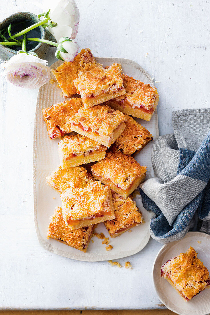 Nectarine and macaroon slice