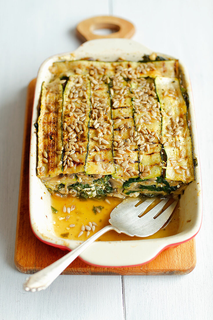 Fit lasagne (grilled courgette as pasta) with mushrooms, spinach and feta