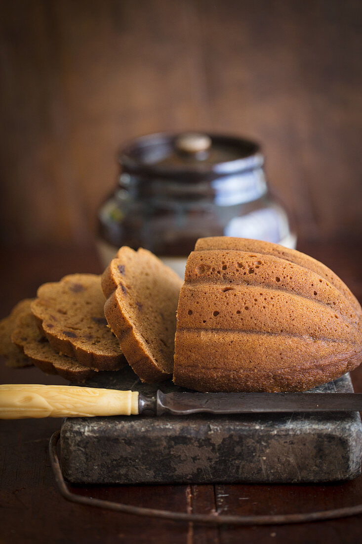 Boston Brown Bread, angeschnitten (USA)