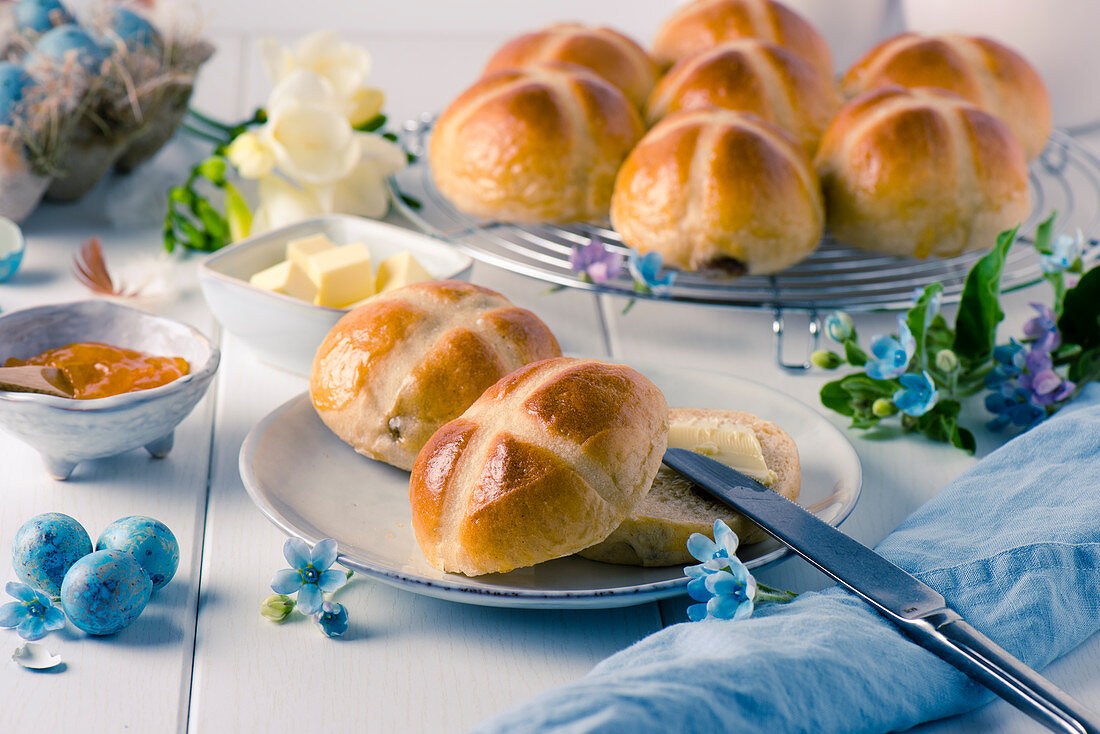 English hot cross buns with butter and jam for Easter