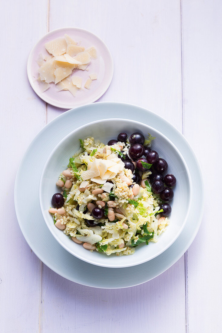 Savoy cabbage with pearl barley and red grapes