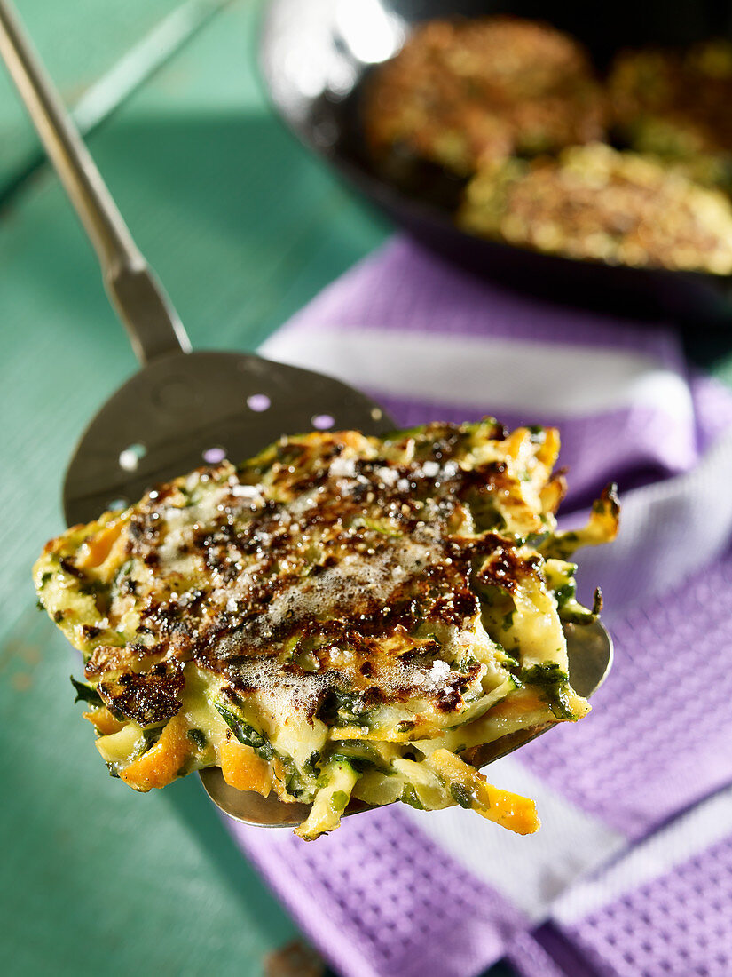 Vegetable fritters with algae