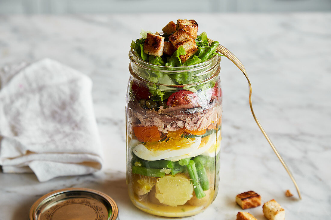 Salade niçoise in a jar to take away