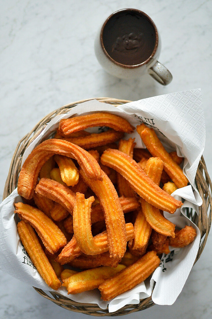 Churros mit Schokoladensauce