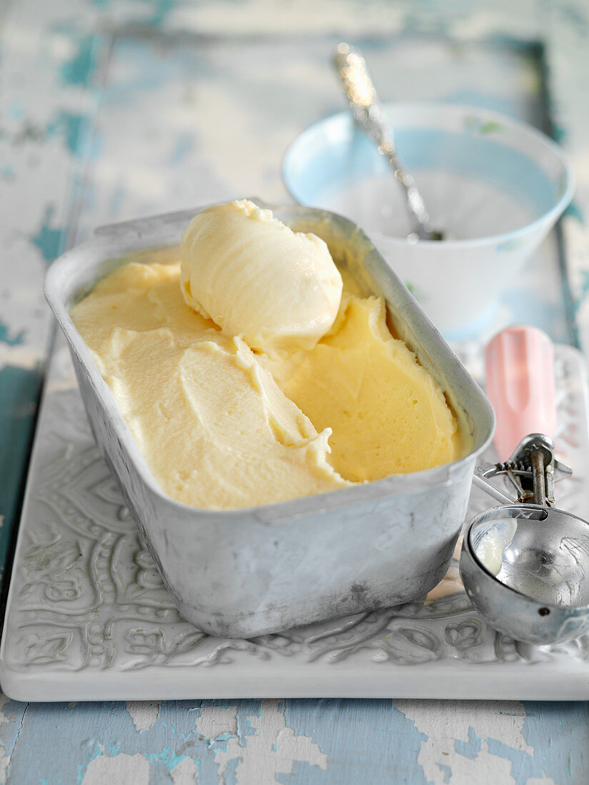 Lemon ice cream