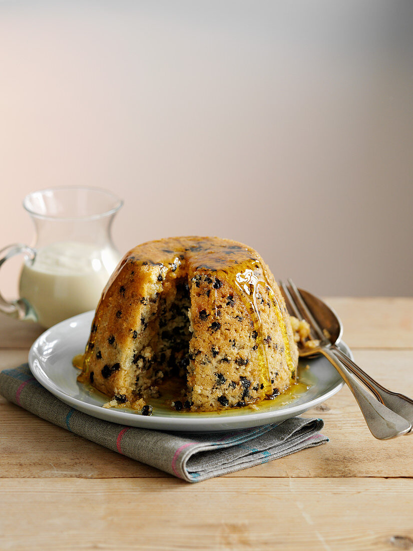Spotted Dick (steamed pudding with dried fruit, England)