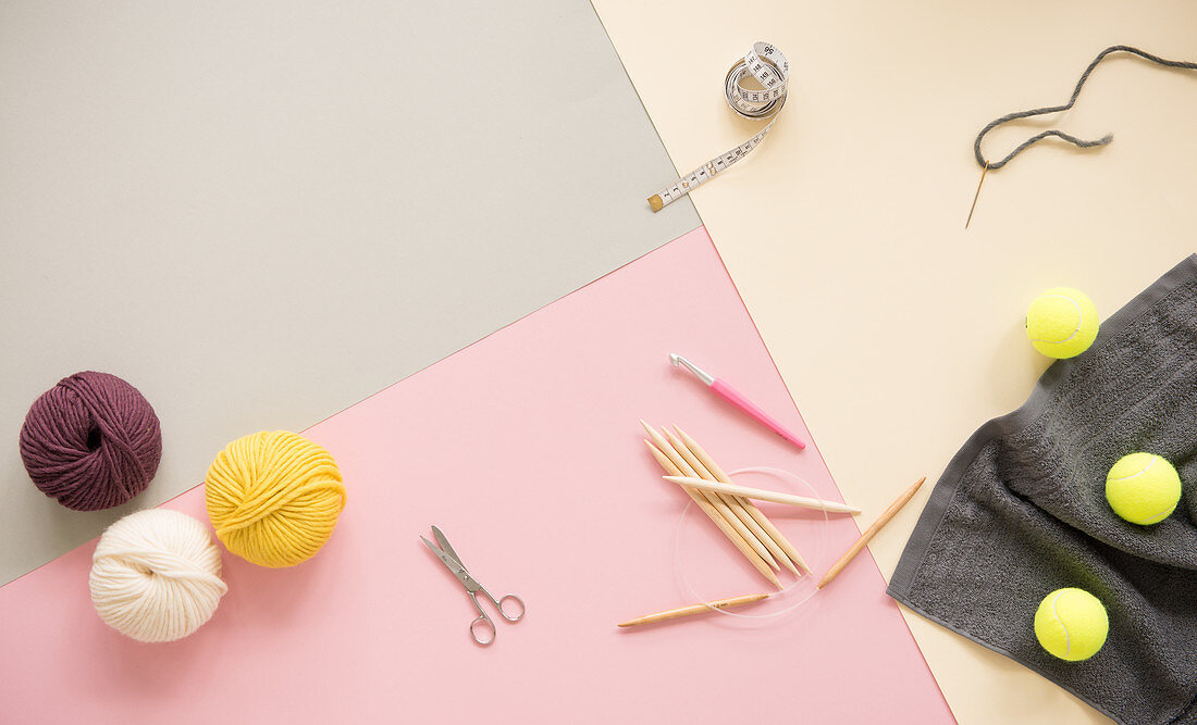 Materials and utensils for knitting and crochet felt