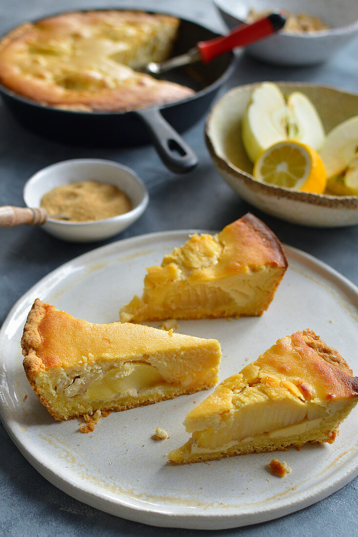 Apple pie pieces of cake on a plate