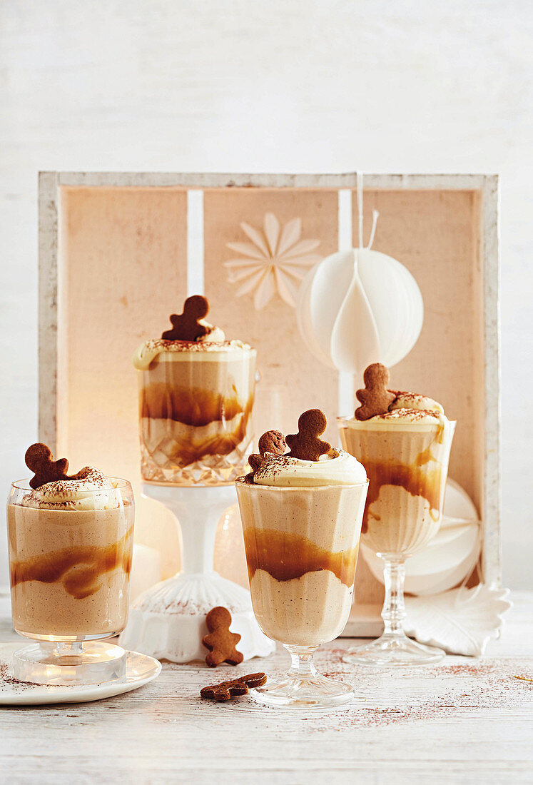 Gingerbread spiced mousse with baileys cream