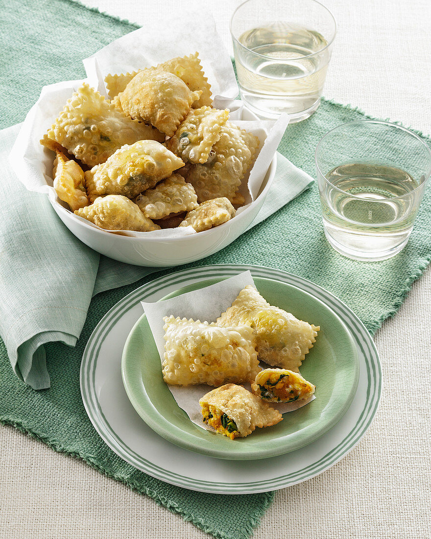 Barbagiuai di Camporosso (Frittierte Ravioli, Italien)